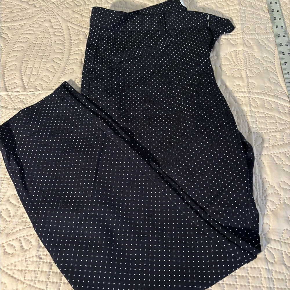 GAP Black and White signature skinny ankle Cropped Pants with Polka Dots